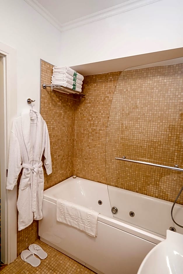 Studio One Accommodation Suites