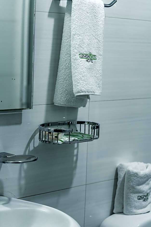 HOTEL LEMON GREEN -Zona Expo Frente al Centro de Convenciones