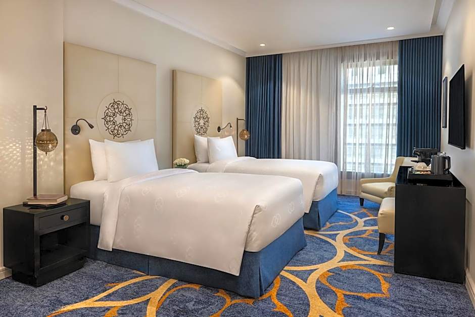 Photo 1 of 5 of Superior 1 Twin Bed, Plaza View
