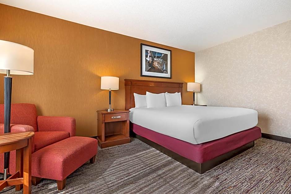 Drury Inn & Suites St. Louis near Forest Park