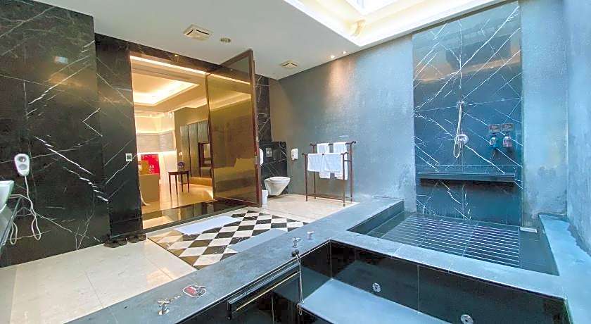Orient Luxury Villa Motel