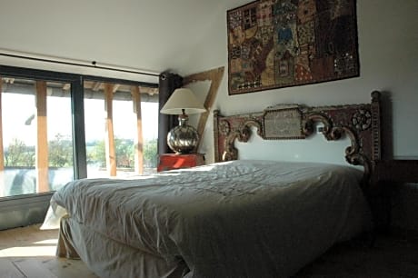 Family Room with Mezzanine (2 Adults + 2 Children)