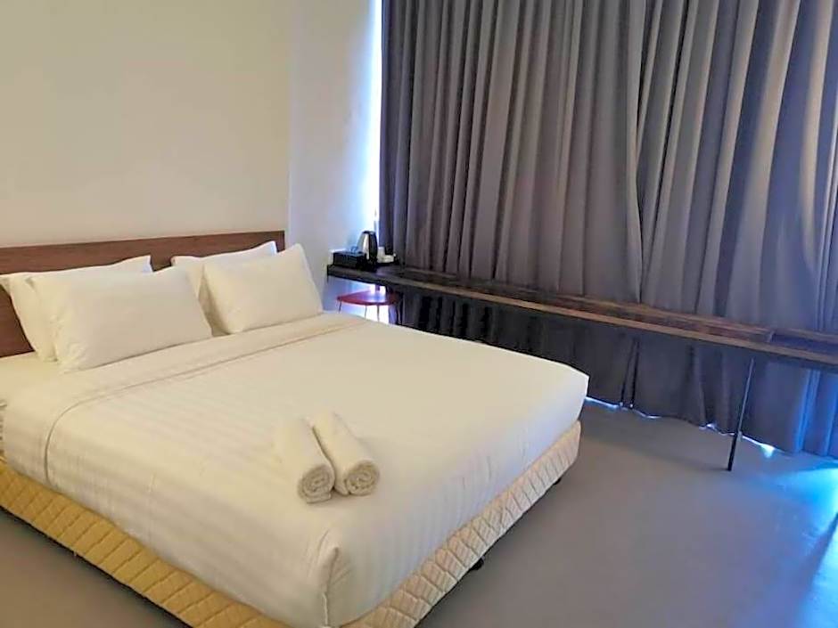 T+ PREMIUM HOTEL