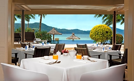 Beach Club Hamilton Island