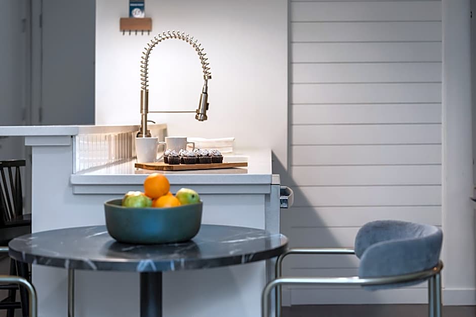 Luxury Apartments by Hyatus at The Asher