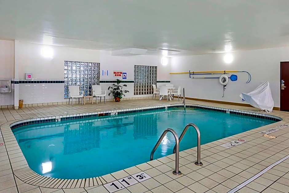 Comfort Suites Dallas Park Central