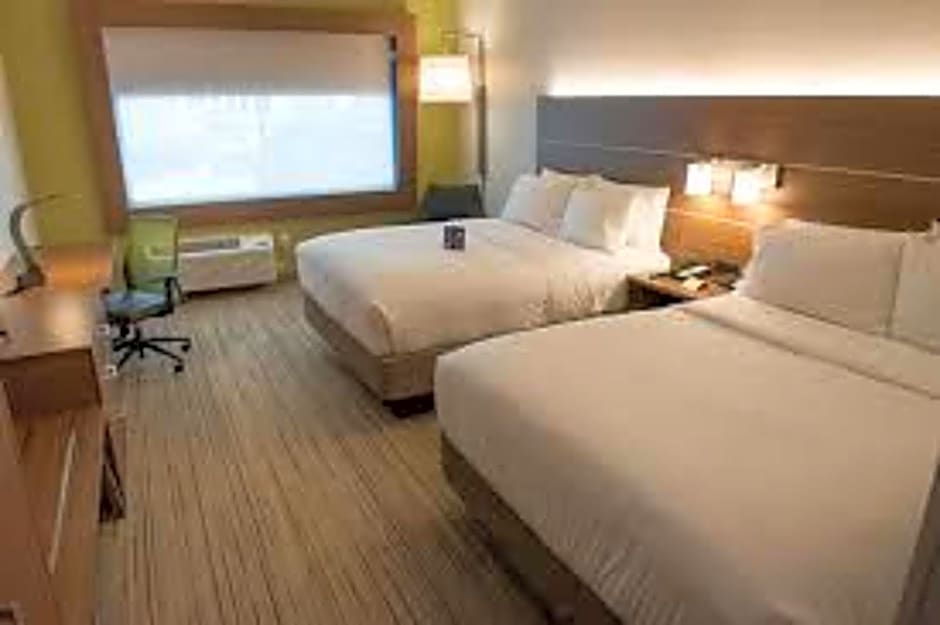 Holiday Inn Express Mccomb Hotel By IHG