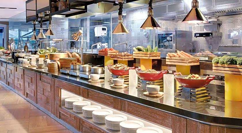 Grand Mercure Bali Seminyak