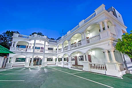 Happiness Guesthouse