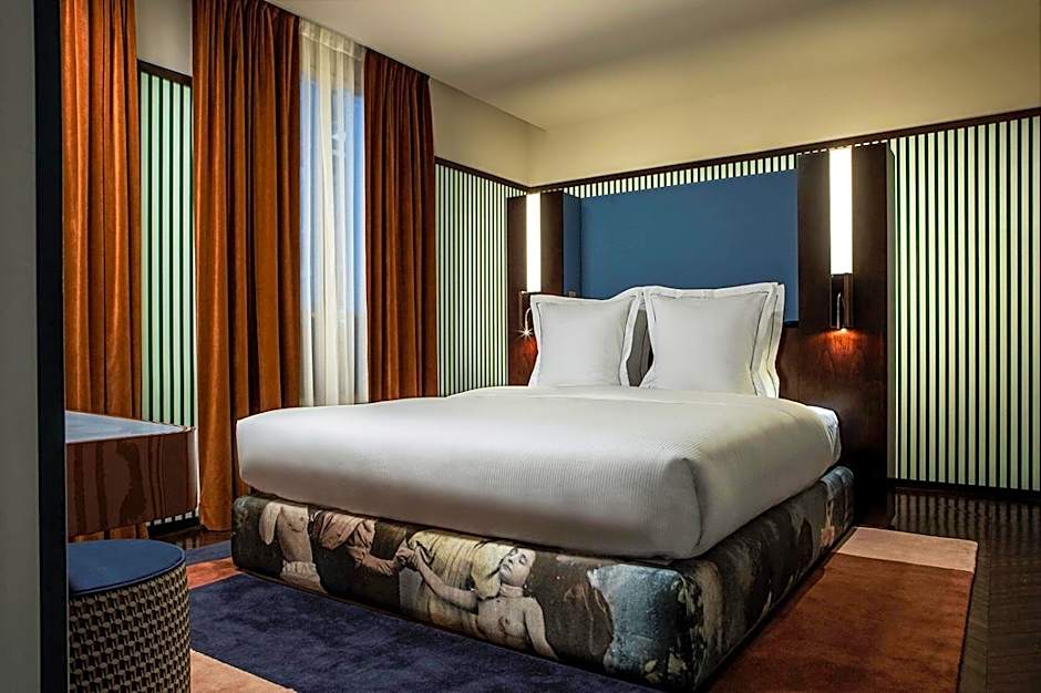 Hotel du Rond-Point des Champs-Elysees - Esprit de France