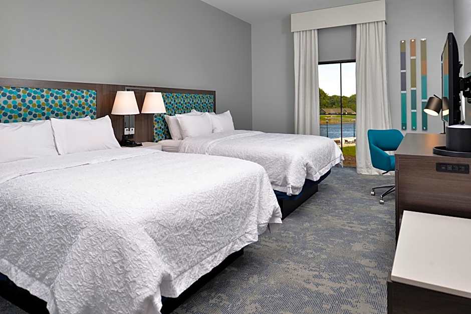 Hampton Inn by Hilton Cedar Falls Downtown