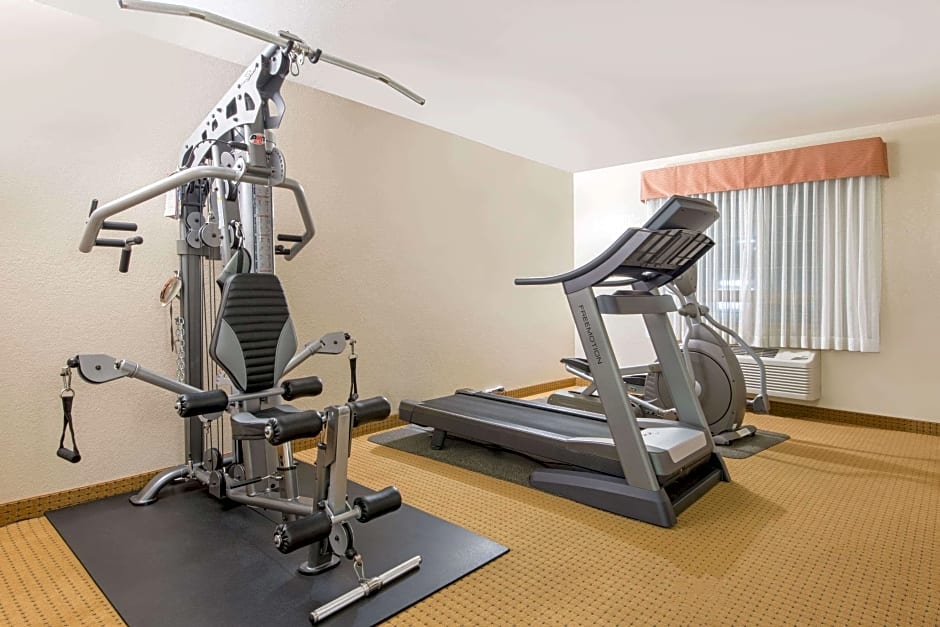 Ramada by Wyndham Lloydminster