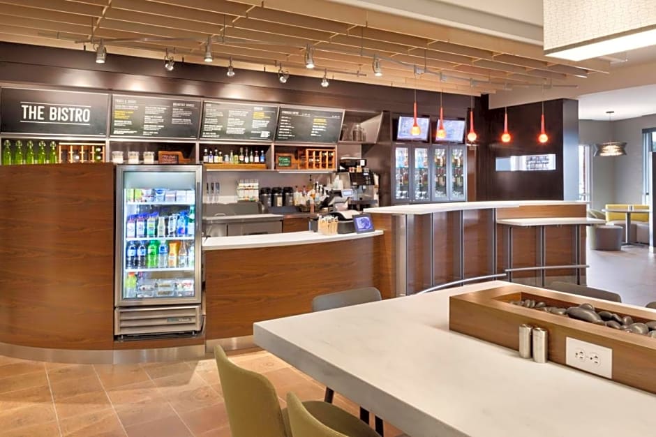 Courtyard by Marriott Boston Dedham/Westwood