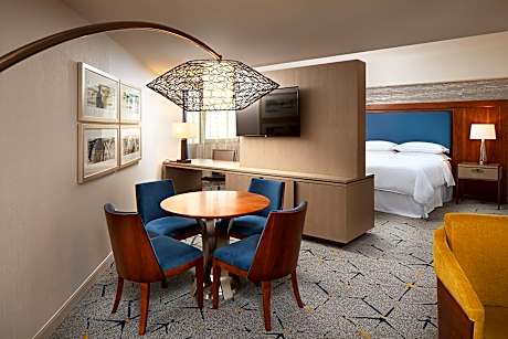 Executive Suite, 1 King