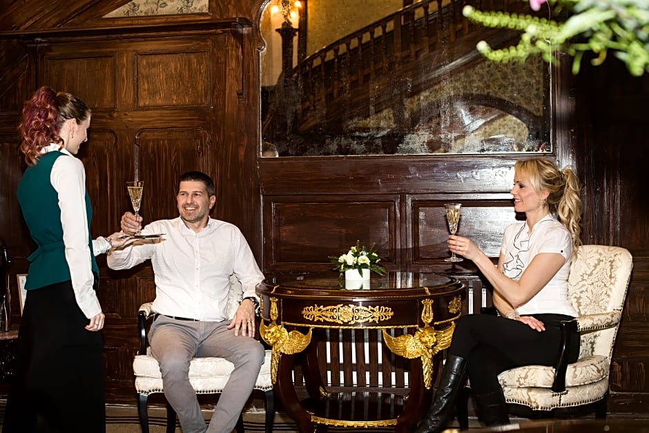 Rübezahl Marienbad Luxury Castle Hotel Golf