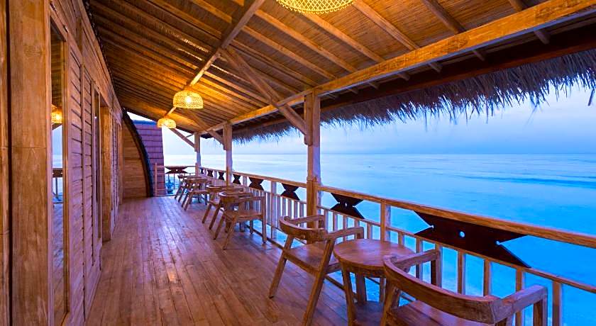 The Dewi Sun Sun Suite