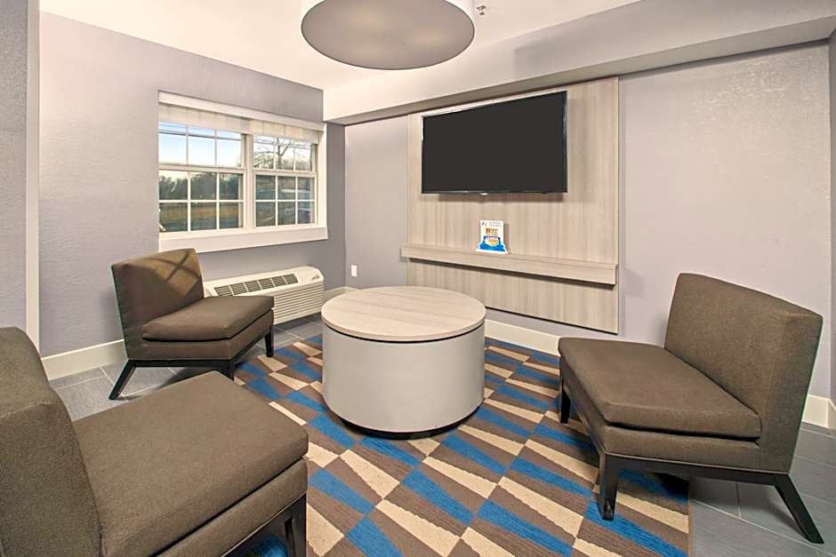 Microtel Inn & Suites By Wyndham Bethel/Danbury