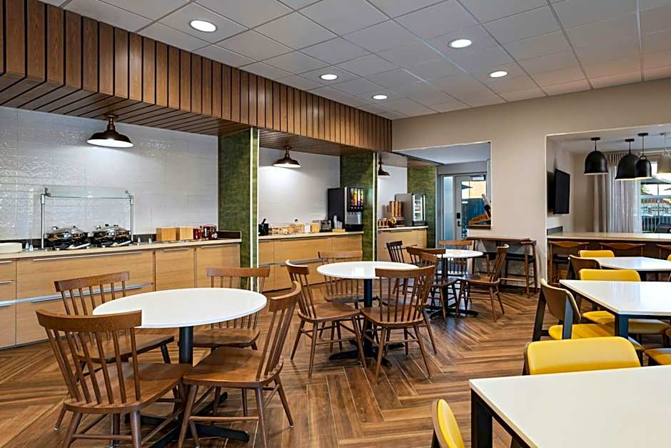 Fairfield by Marriott® Inn & Suites Phoenix West Chandler