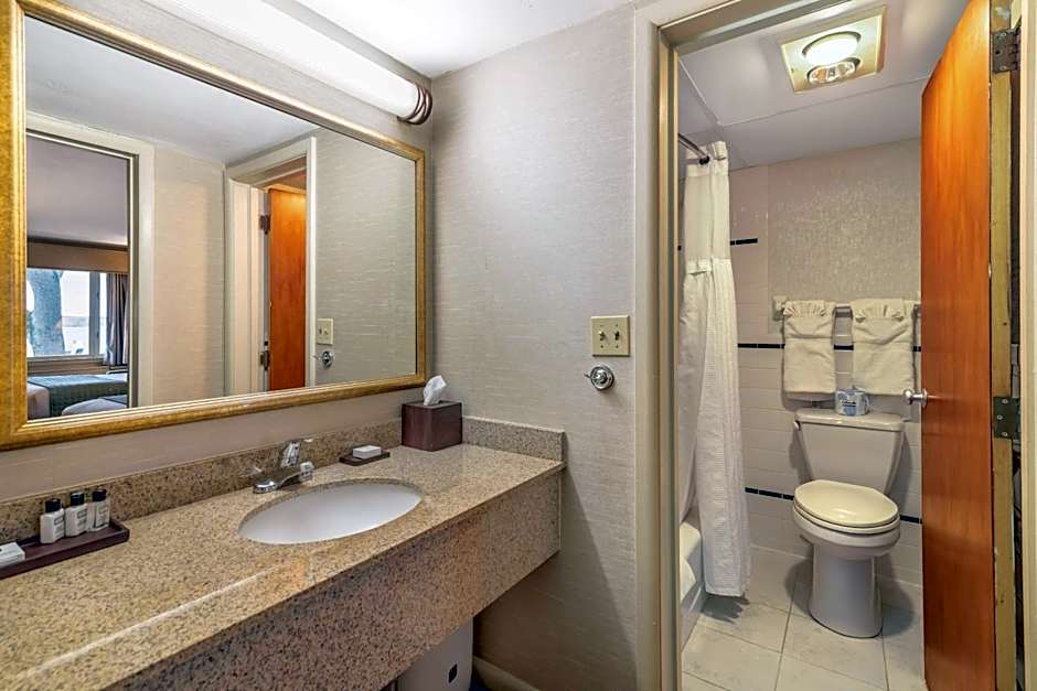 The Inn at Gran View Ogdensburg, an Ascend Collection Hotel