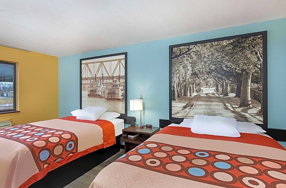 Super 8 by Wyndham Eddyville/Kuttawa