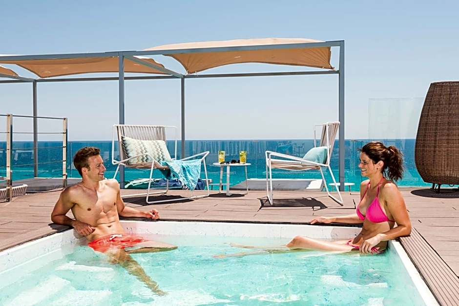 Kyrat Amarac - Adults Only