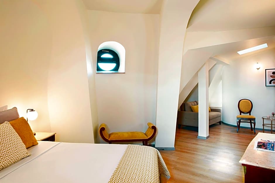 Zeus Essence Bucharest Venezia