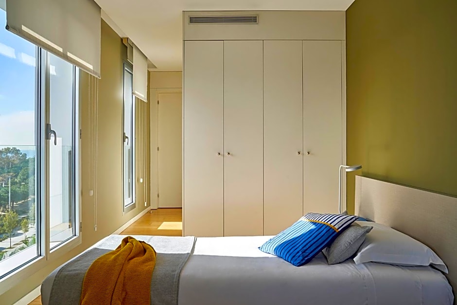 Lugaris Beach Apartments