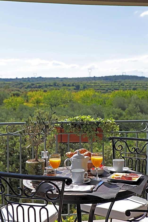 Hotel Restaurant Le Gardon - Pont du Gard