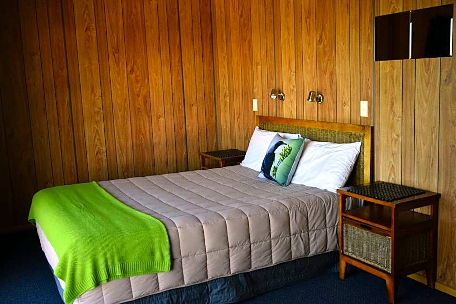 Moeraki Beach Motels