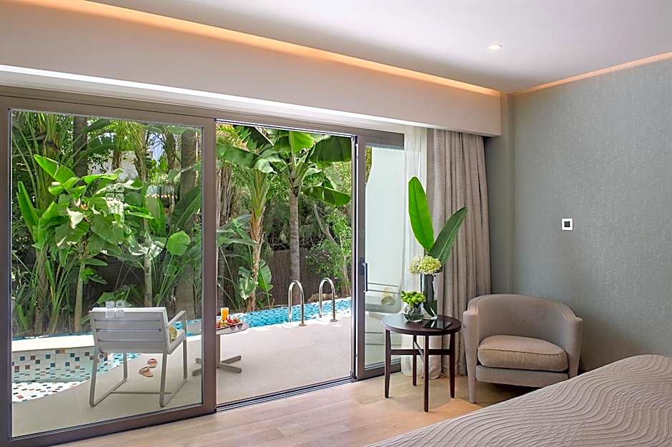 Four Seasons Hotel