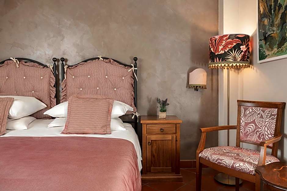 Hotel Casolare Le Terre Rosse