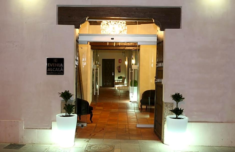 Evenia Alcala Boutique