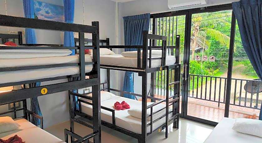 Boom Hostel Khaosok