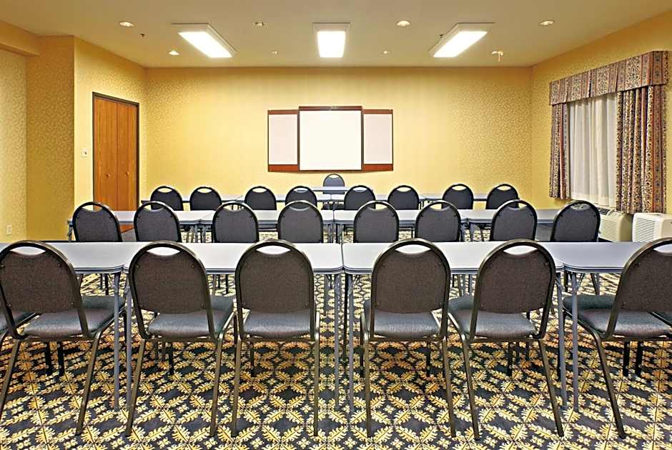 Holiday Inn Express Hotels & Suites Mountain Home By IHG