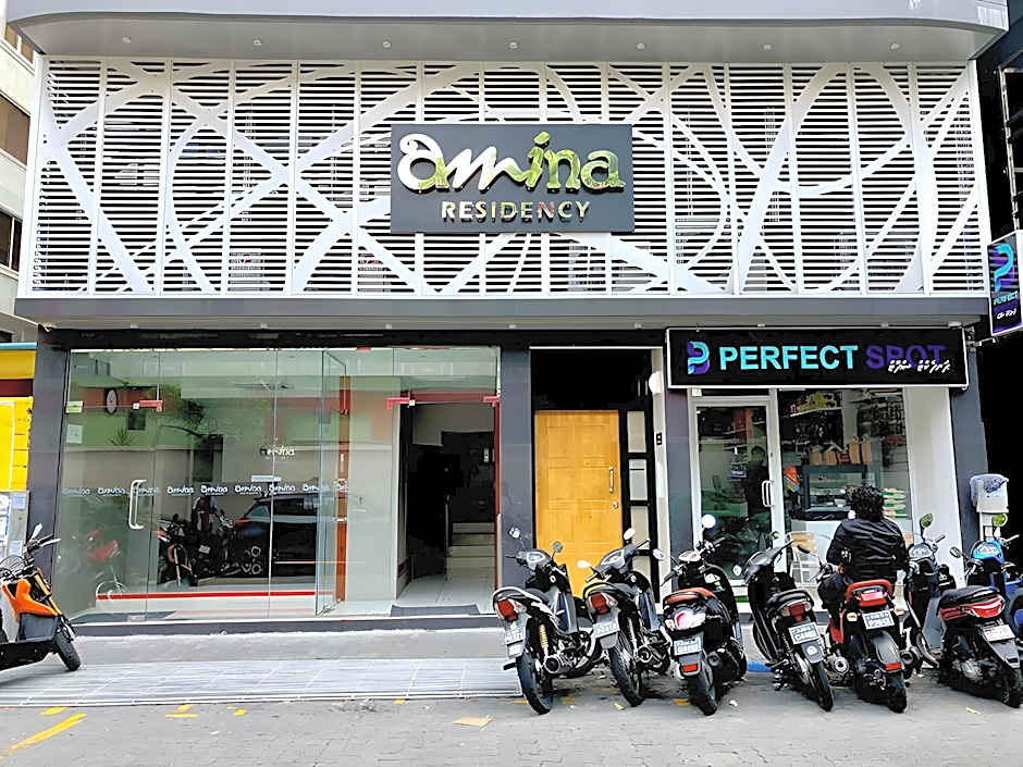 Amina Residency - Luxury Stay