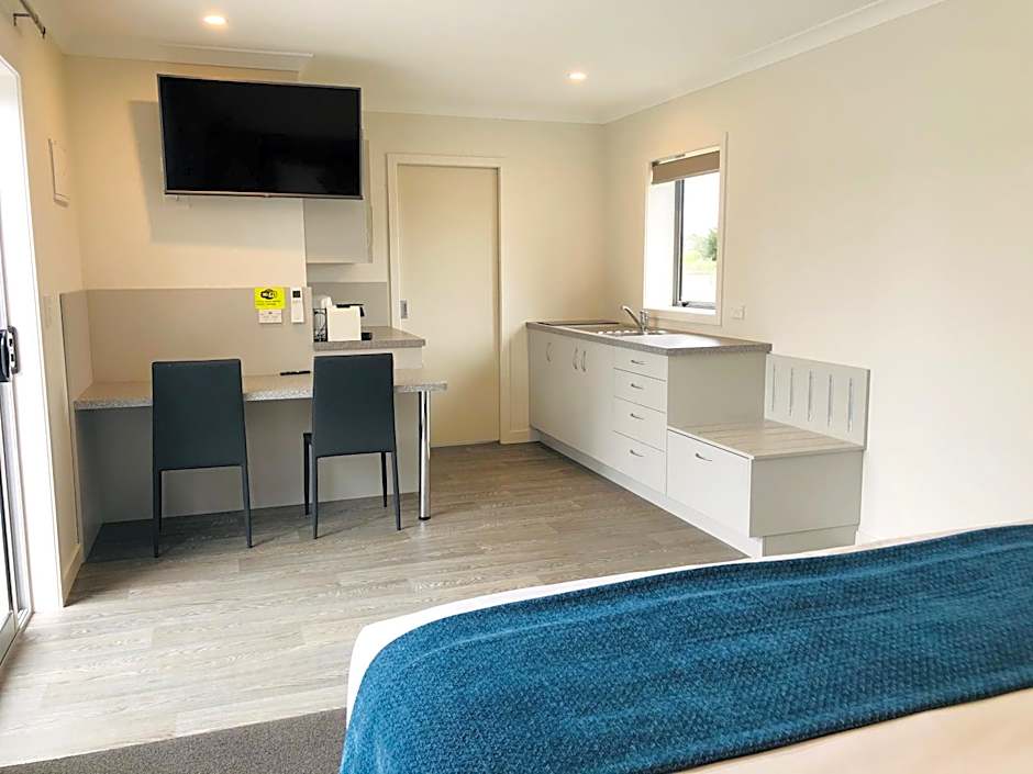 Thornton Lodge Motel