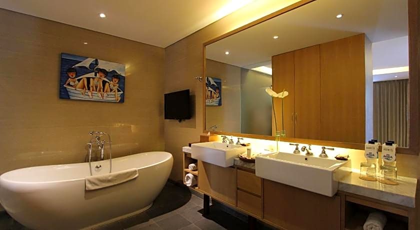 Ossotel Legian Hotel