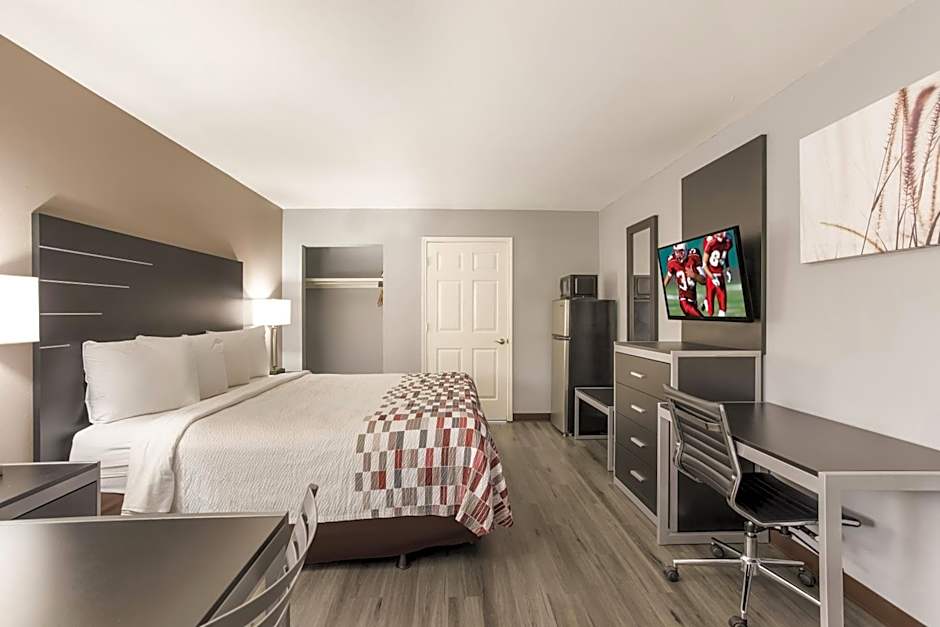 Red Roof Inn & Suites Athens, AL