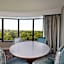 DoubleTree By Hilton Hotel Tulsa At Warren Place