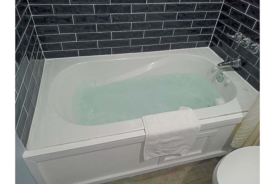 Marshall Lodge By OYO Hwy 65