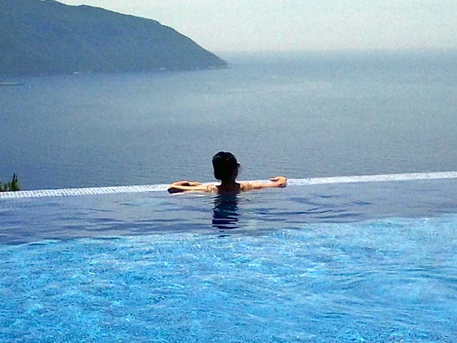 Kabak Avalon Bungalows