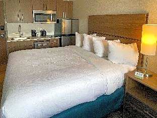 1 King Bed, Efficiency, Suite, Nonsmoking, Accessible