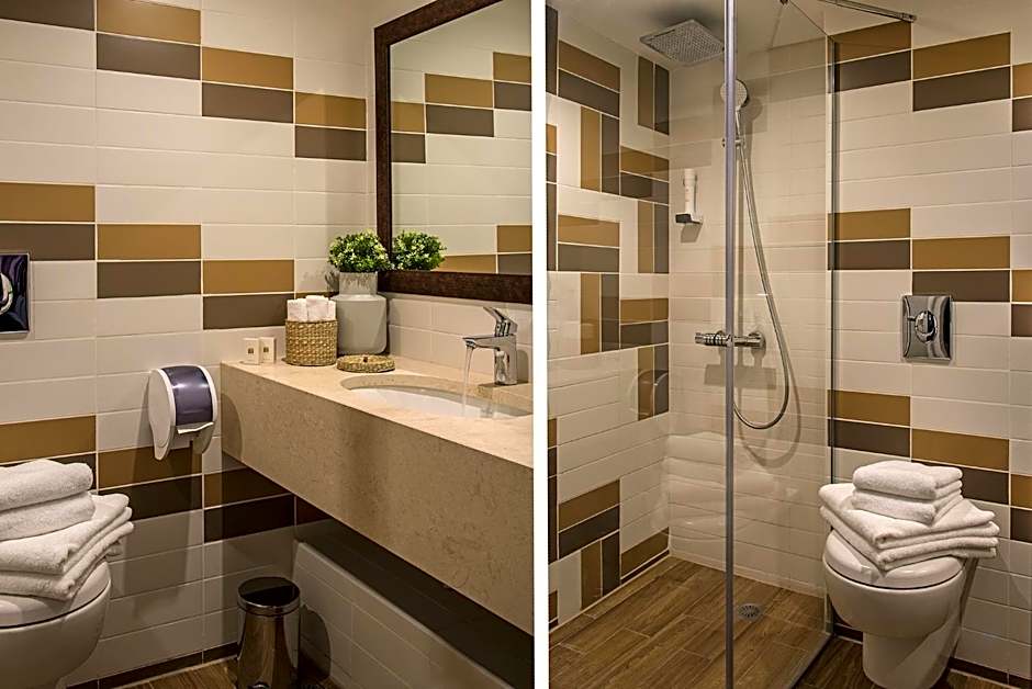 THE STAY Boutique Hotel Central Square - Free Compliments - Free Wi-Fi - TOP LOCATION - Nearby Paid Parking