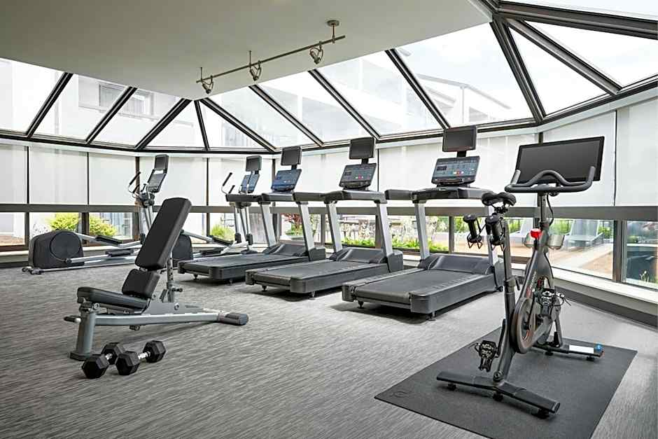 Courtyard by Marriott St. Louis Westport Plaza