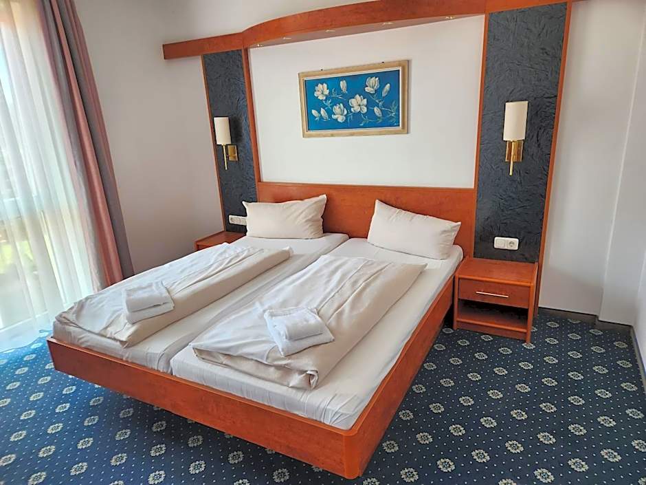 Hotel Hoyers in Pinneberg, Free Parking and WiFi