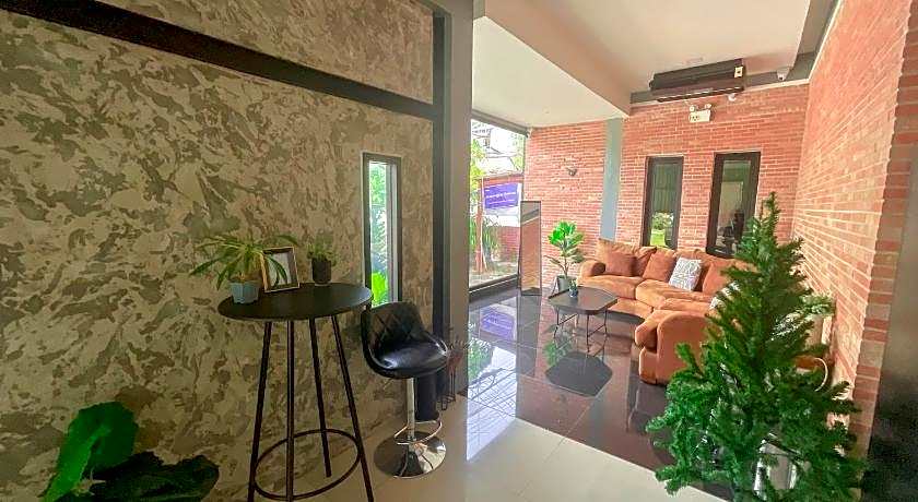 Tall Tree Poshtel Phuket