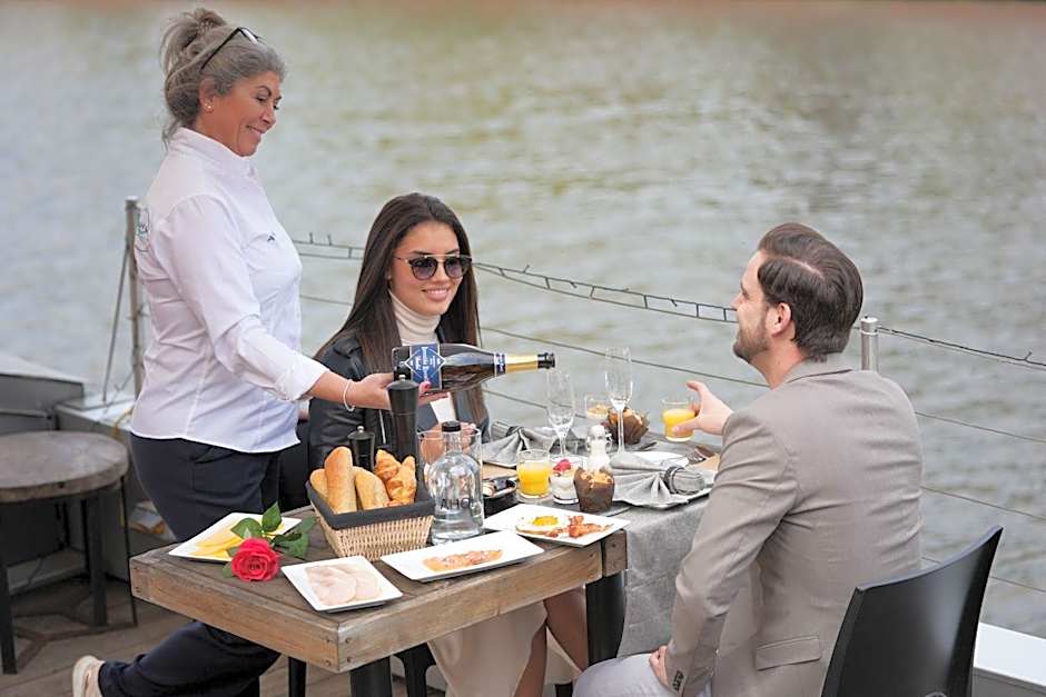 Hotel Restaurant Brasserie Feestzaal Ahoi, Kortrijk