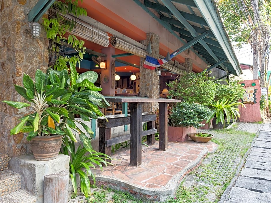 Casa Brazil Homestay & Gallery