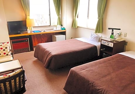 Twin Room - Non-Smoking