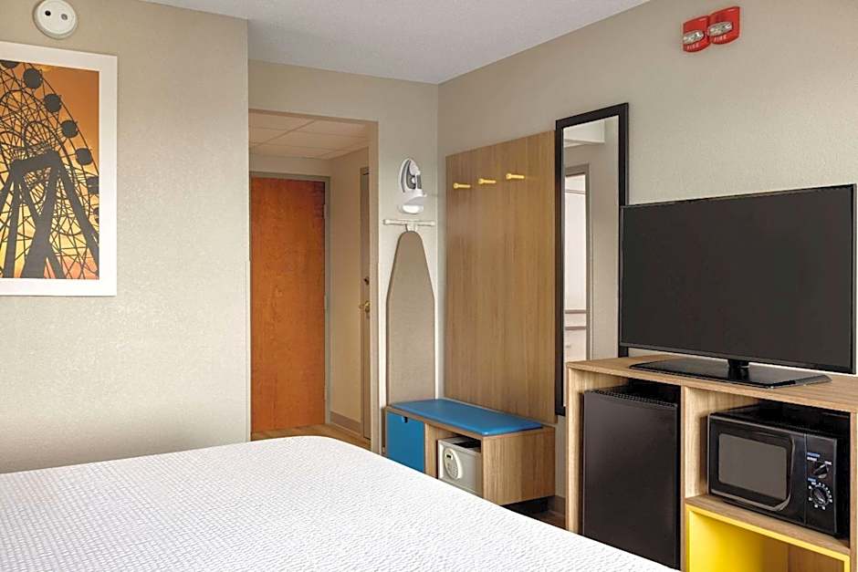 Days Inn by Wyndham Hershey